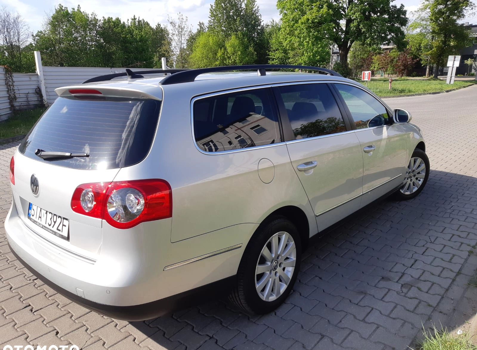 Volkswagen Passat cena 28999 przebieg: 292000, rok produkcji 2010 z Przysucha małe 781